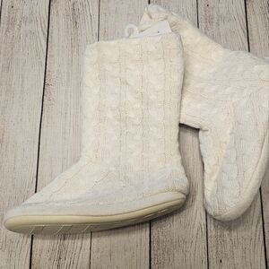 La vie En Rose slippers- NWT